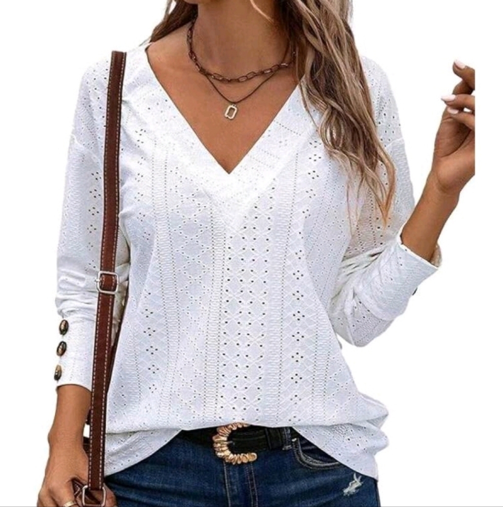 NWOT Dokotoo Chic White V-Neck Eyelet Blouse